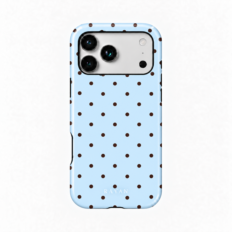 Ciel Dot – iPhone-Handyhülle in Himmelblau mit braunen Punkten